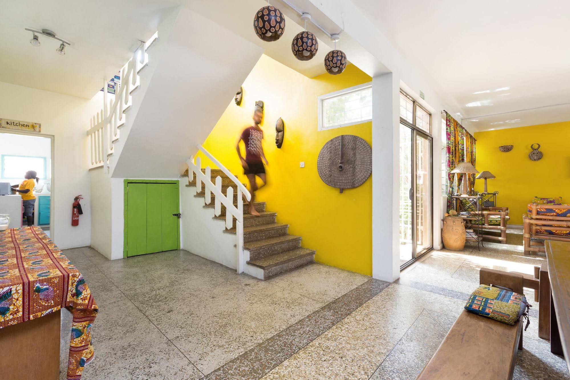 Agoo Hostel (Adults Only) Accra Exterior photo