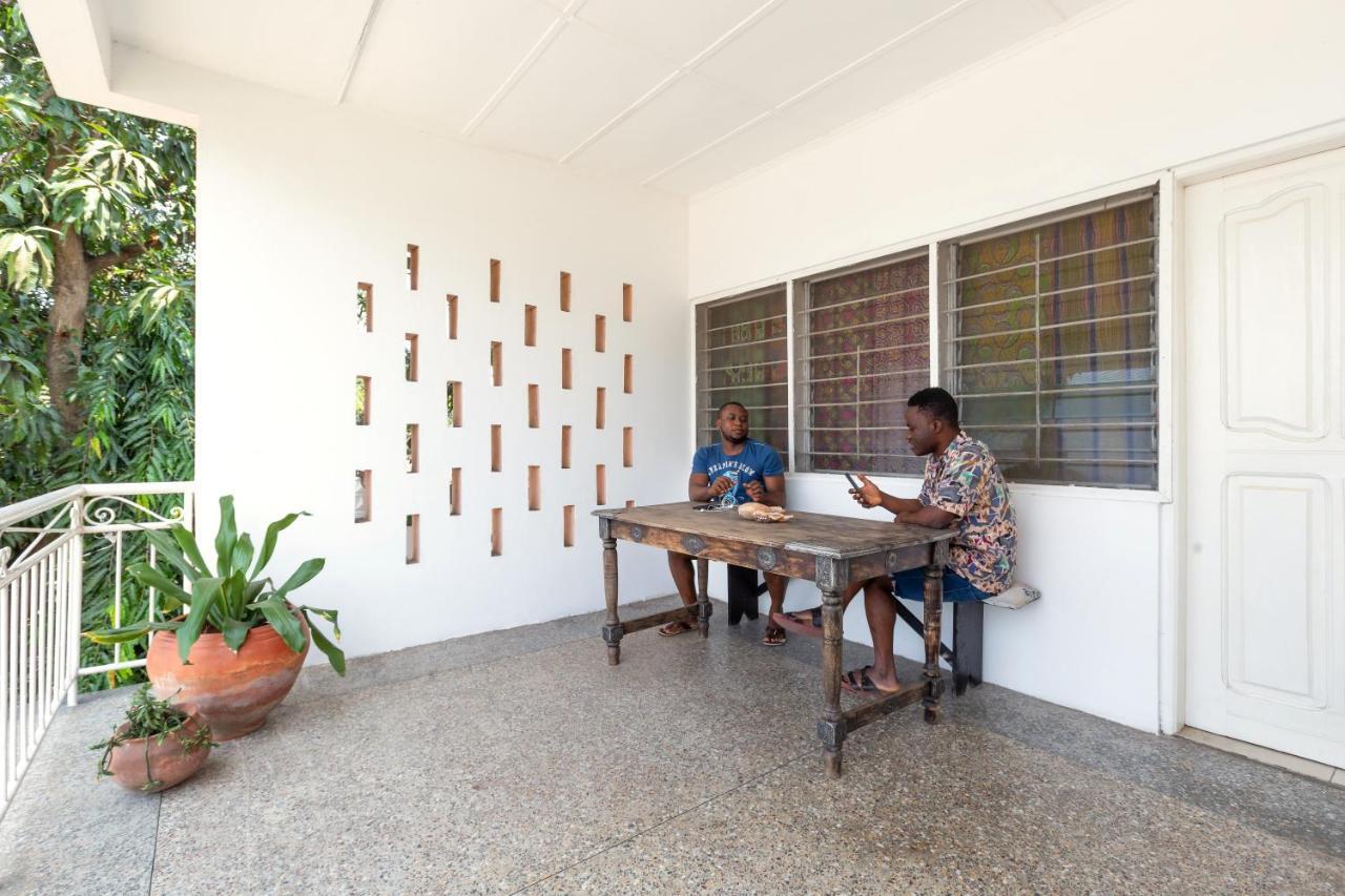 Agoo Hostel (Adults Only) Accra Exterior photo